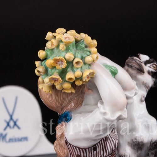 Статуэтка из фарфора Девочка с козлёнком, Meissen, Германия, пер. пол. 20 в.