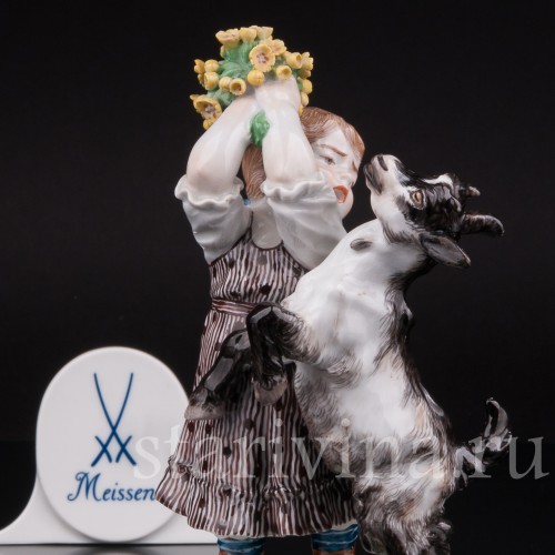 Статуэтка из фарфора Девочка с козлёнком, Meissen, Германия, пер. пол. 20 в.