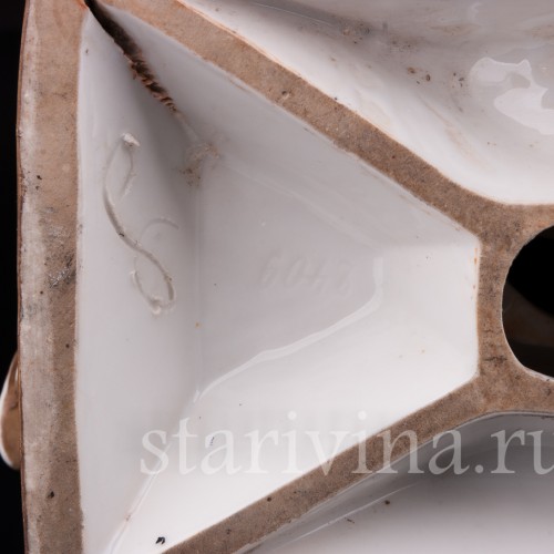 Фарфоровая статуэтка птицы Сова на книгах, Volkstedt, Германия, кон. 19 в.