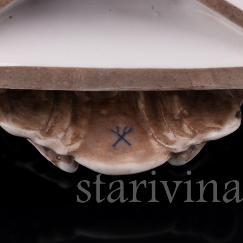 Фарфоровая статуэтка птицы Сова на книгах, Volkstedt, Германия, кон. 19 в.