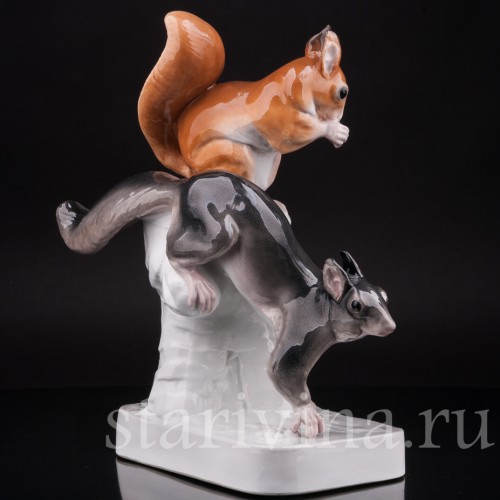 Статуэтка из фарфора Две белки, Karl Ens, Германия, 1920-30 гг.