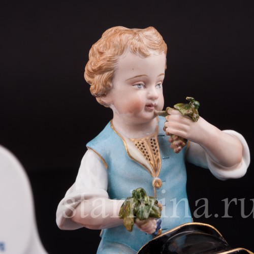 Фарфоровая статуэтка Мальчик с виноградом, Meissen, Германия, сер. 19 - нач. 20 вв.