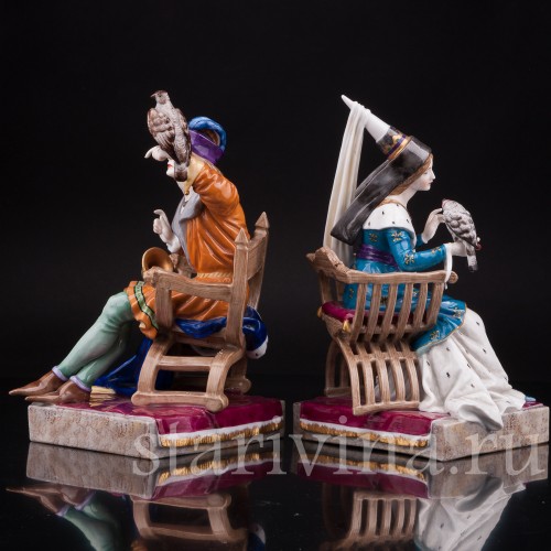 Парные фарфоровые статуэтки Пара с соколами, Dressel, Kister & Co, Германия, 1907-20 гг.