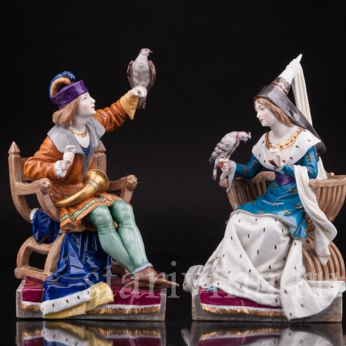 Парные фарфоровые статуэтки Пара с соколами, Dressel, Kister & Co, Германия, 1907-20 гг.