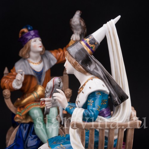 Парные фарфоровые статуэтки Пара с соколами, Dressel, Kister & Co, Германия, 1907-20 гг.