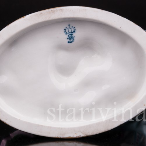 Фигурка из фарфора Дети с виноградом, аллегория осени, Sitzendorf, Германия, вт. пол. 20 в.