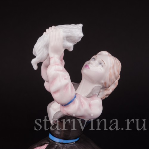 Фигурка девушки из фарфора Сюзанна, Royal Doulton, Великобритания, 2004 г.