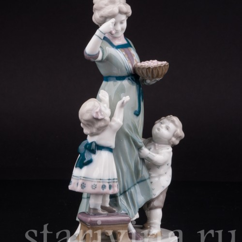 Фарфоровая статуэтка Миска с вишней, Goebel, Германия, нач. 20 в.