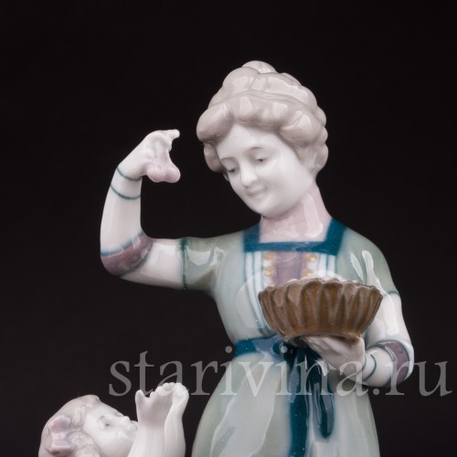 Фарфоровая статуэтка Миска с вишней, Goebel, Германия, нач. 20 в.