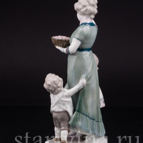 Фарфоровая статуэтка Миска с вишней, Goebel, Германия, нач. 20 в.