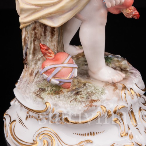 Фарфоровая статуэтка Купид, связывающий сердца, Meissen, Германия, кон. 19 - нач. 20 вв.