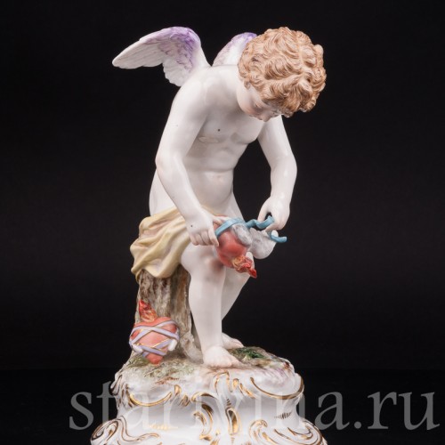Фарфоровая статуэтка Купид, связывающий сердца, Meissen, Германия, кон. 19 - нач. 20 вв.