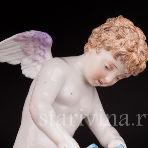Фарфоровая статуэтка Купид, связывающий сердца, Meissen, Германия, кон. 19 - нач. 20 вв.