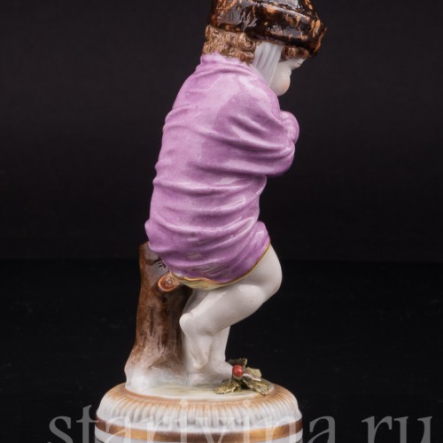 Фигурка из фарфора Аллегория зимы, Muller & Co, Германия, перв. пол. 20 в.