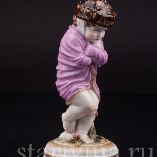 Фигурка из фарфора Аллегория зимы, Muller & Co, Германия, перв. пол. 20 в.