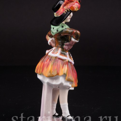 Фигурка девочки из фарфора Гордячка, Royal Doulton, Великобритания, 1949-59 гг.
