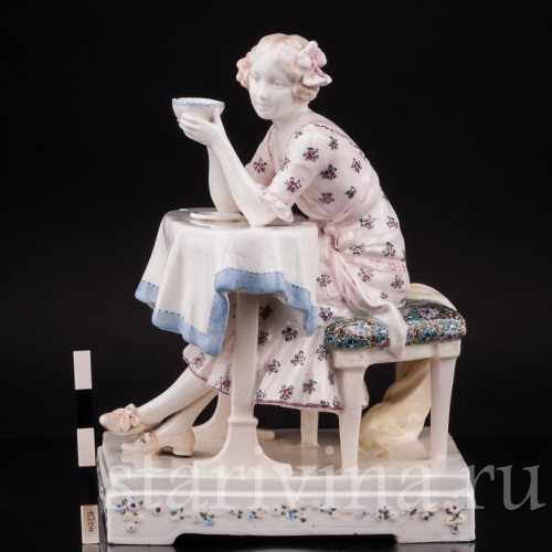 Фигурка из фаянса Утренний чай, Goldscheider, Австрия, 1900 гг.