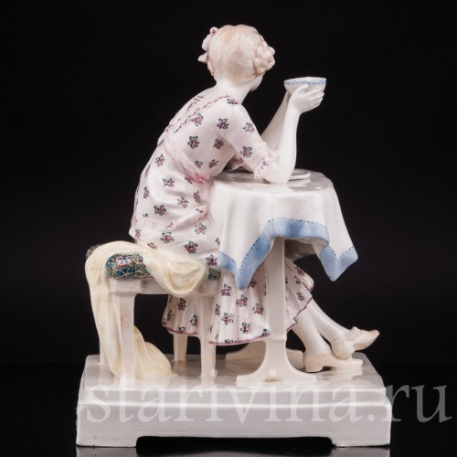 Фигурка из фаянса Утренний чай, Goldscheider, Австрия, 1900 гг.