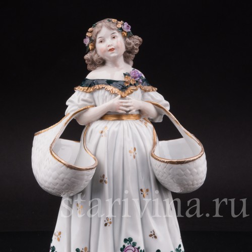 Девочка с двумя корзинами, Ernst Bohne Sohne, Германия