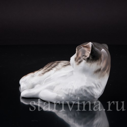 Фигурка из фарфора Отдыхающий кот, Karl Ens, Германия, 1920-30 гг.