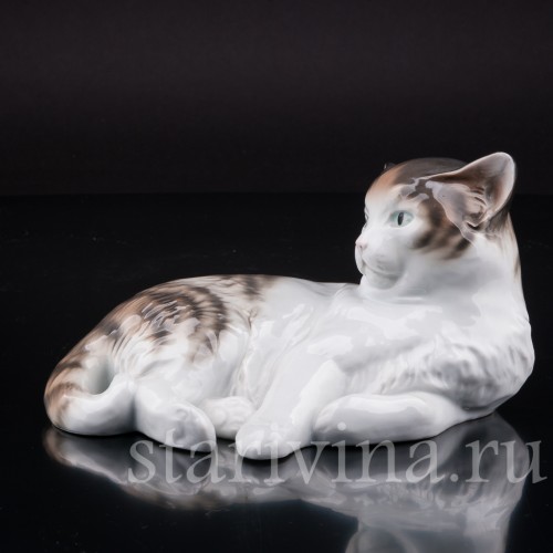 Фигурка из фарфора Отдыхающий кот, Karl Ens, Германия, 1920-30 гг.
