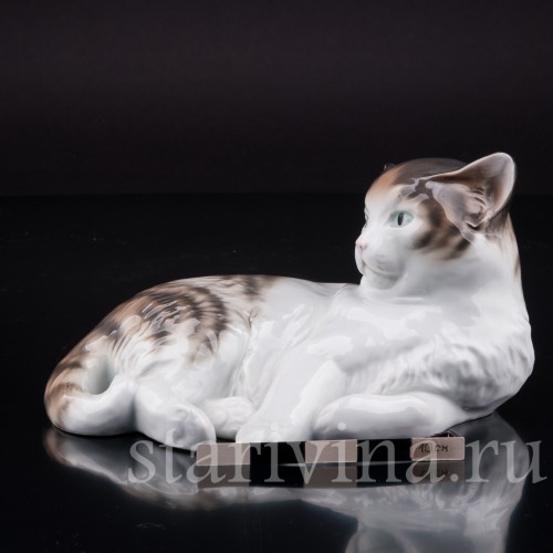 Фигурка из фарфора Отдыхающий кот, Karl Ens, Германия, 1920-30 гг.