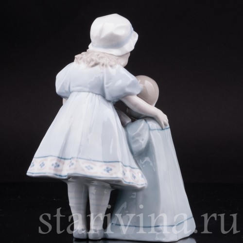 Фарфоровая статуэтка детей "Книжка с картинками", Metzler & Ortloff, Германия, 1890-1945 гг.