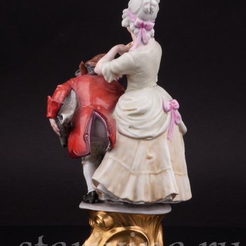 Фарфоровая статуэтка Юный поклонник, Capodimonte, Италия, вт пол. 20 века.