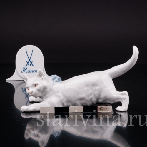 Фигурка из фарфора Кошка с голубым бантом, Meissen, Германия, 1970 г.