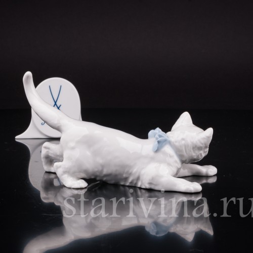 Фигурка из фарфора Кошка с голубым бантом, Meissen, Германия, 1970 г.