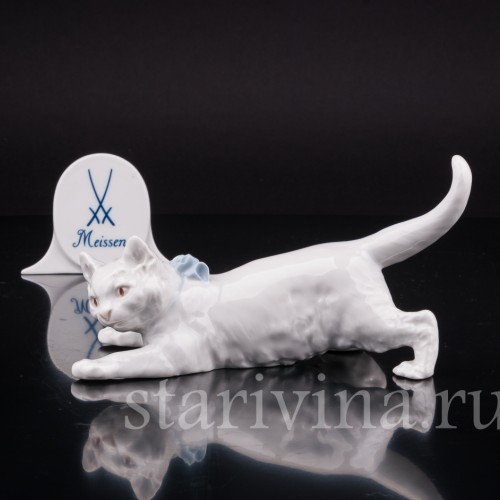 Фигурка из фарфора Кошка с голубым бантом, Meissen, Германия, 1970 г.