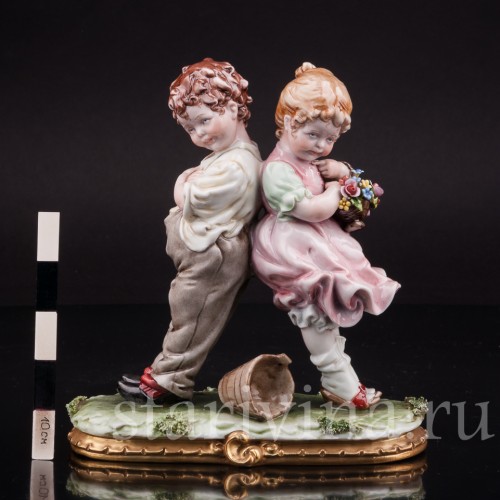 Статуэтка детей из фарфора "Пора мириться!", Bruno Merli, Италия, вт. пол. 20 в.