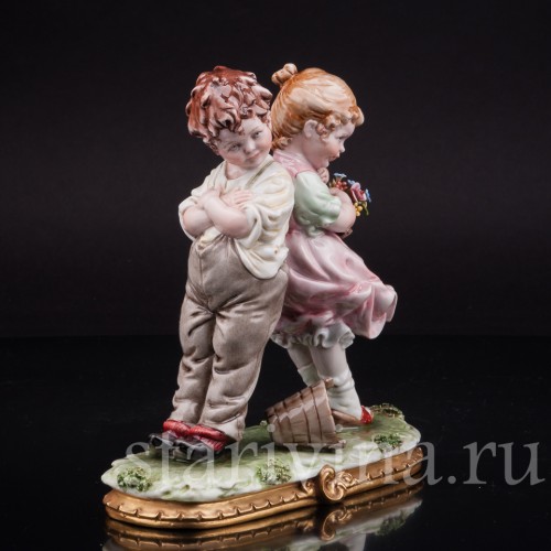 Статуэтка детей из фарфора "Пора мириться!", Bruno Merli, Италия, вт. пол. 20 в.