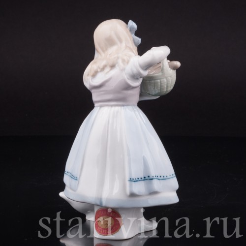 Фигурка из фарфора Девочка с гусем, Metzler & Ortloff, Германия, 1970 гг.