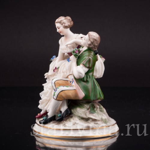 Фигурка из фарфора Влюбленная пара, миниатюра, кружевная, Германия, пер. пол. 20 в.