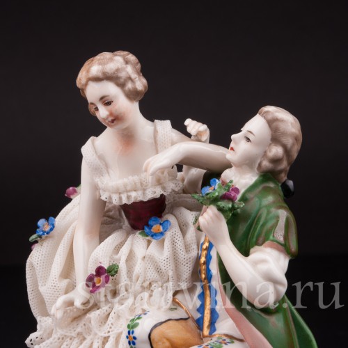 Фигурка из фарфора Влюбленная пара, миниатюра, кружевная, Германия, пер. пол. 20 в.