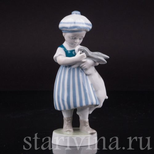 Фигурка из фарфора Девочка с кроликом, Metzler & Ortloff, Германия, 1890-1945 гг.