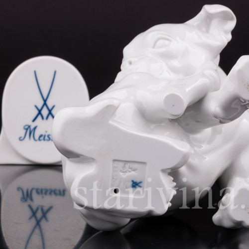 Фигурка собаки из фарфора Французский бульдог, Meissen, Германия, 1997 г.