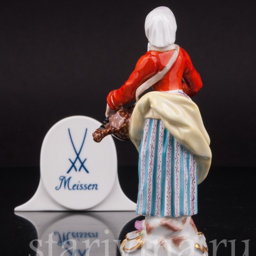 Фигурка из фарфора Девушка с колесной лирой, Cries de Paris, Meissen, Германия, 1973 г.