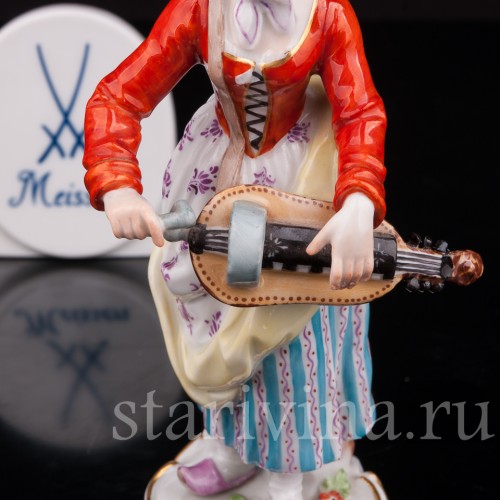 Фигурка из фарфора Девушка с колесной лирой, Cries de Paris, Meissen, Германия, 1973 г.