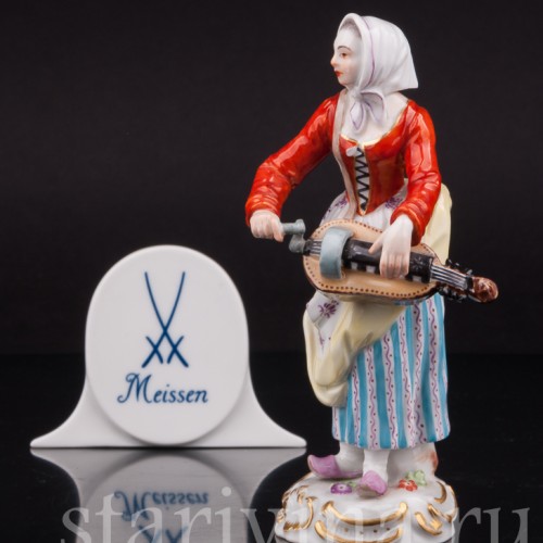 Фигурка из фарфора Девушка с колесной лирой, Cries de Paris, Meissen, Германия, 1973 г.