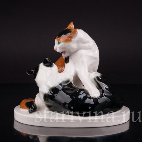 Фарфоровая статуэтка Дерущиеся коты, Schwarzburger, Германия, нач. 20 в.