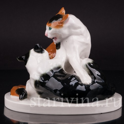 Фарфоровая статуэтка Дерущиеся коты, Schwarzburger, Германия, нач. 20 в.