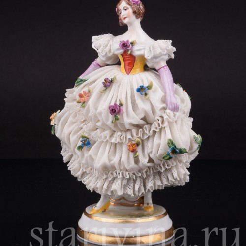 Статуэтка из фарфора Танцующая девушка, кружевная, Muller & Co, Германия, пер. пол 20 в.