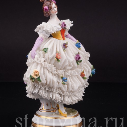 Статуэтка из фарфора Танцующая девушка, кружевная, Muller & Co, Германия, пер. пол 20 в.