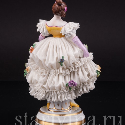 Статуэтка из фарфора Танцующая девушка, кружевная, Muller & Co, Германия, пер. пол 20 в.
