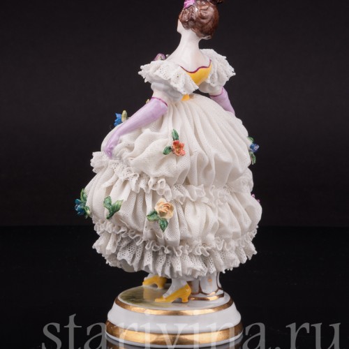 Статуэтка из фарфора Танцующая девушка, кружевная, Muller & Co, Германия, пер. пол 20 в.