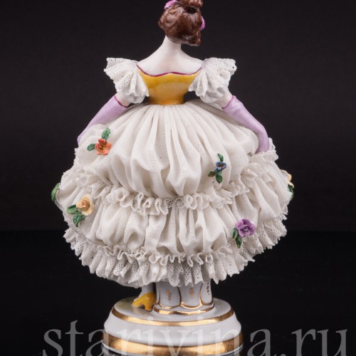 Статуэтка из фарфора Танцующая девушка, кружевная, Muller & Co, Германия, пер. пол 20 в.