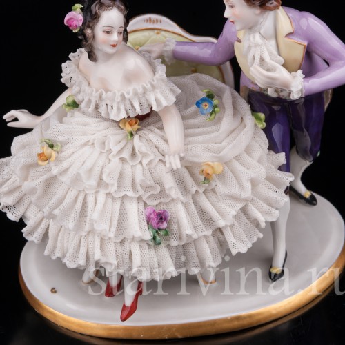 Фарфоровая статуэтка Галантная пара, кружевная, Volkstedt, Германия, сер. 20 века.