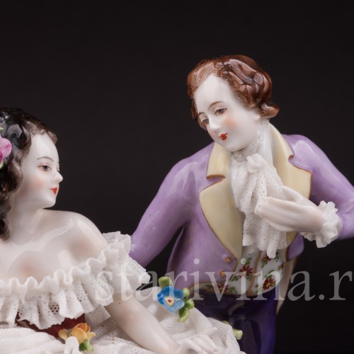 Фарфоровая статуэтка Галантная пара, кружевная, Volkstedt, Германия, сер. 20 века.